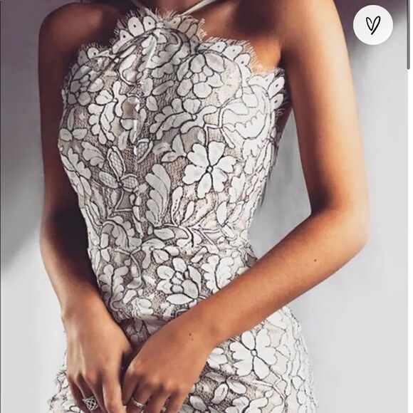 Lulu’s Delicate Darling Beige and Ivory Lace Bodycon Dress size XS - Picture 3 of 15